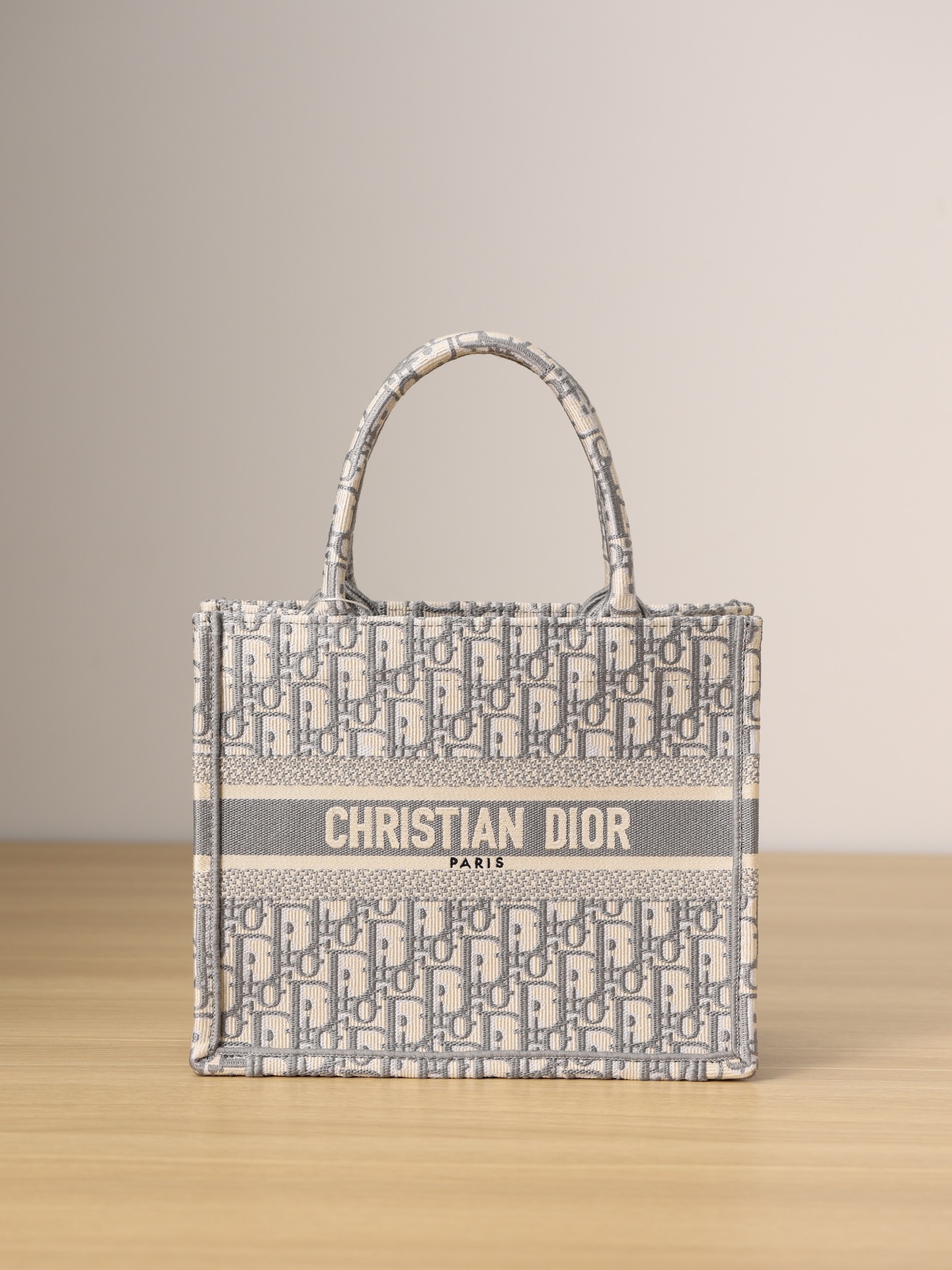 Dior Book Tote M1265ZRIW_M828 26.5 x 21 x 14