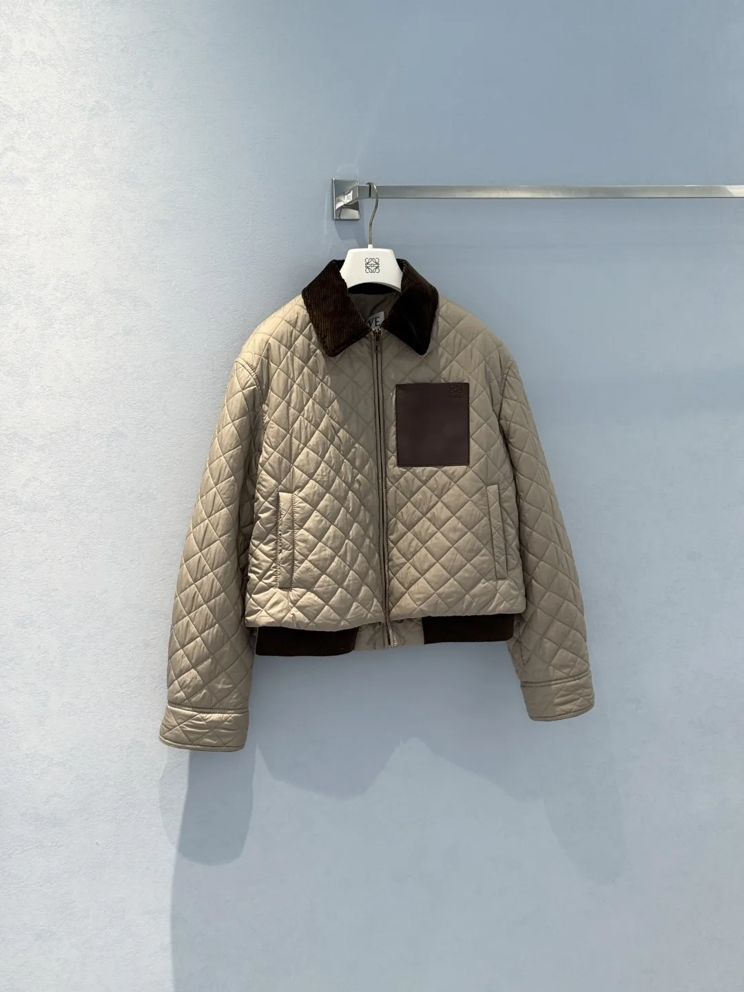 LOEWE 여성을 위한 럭셔리 패션