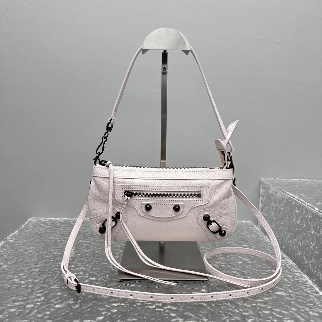 Balenciaga  르 시티 파우치 온 스트랩  25x 14x 4cm