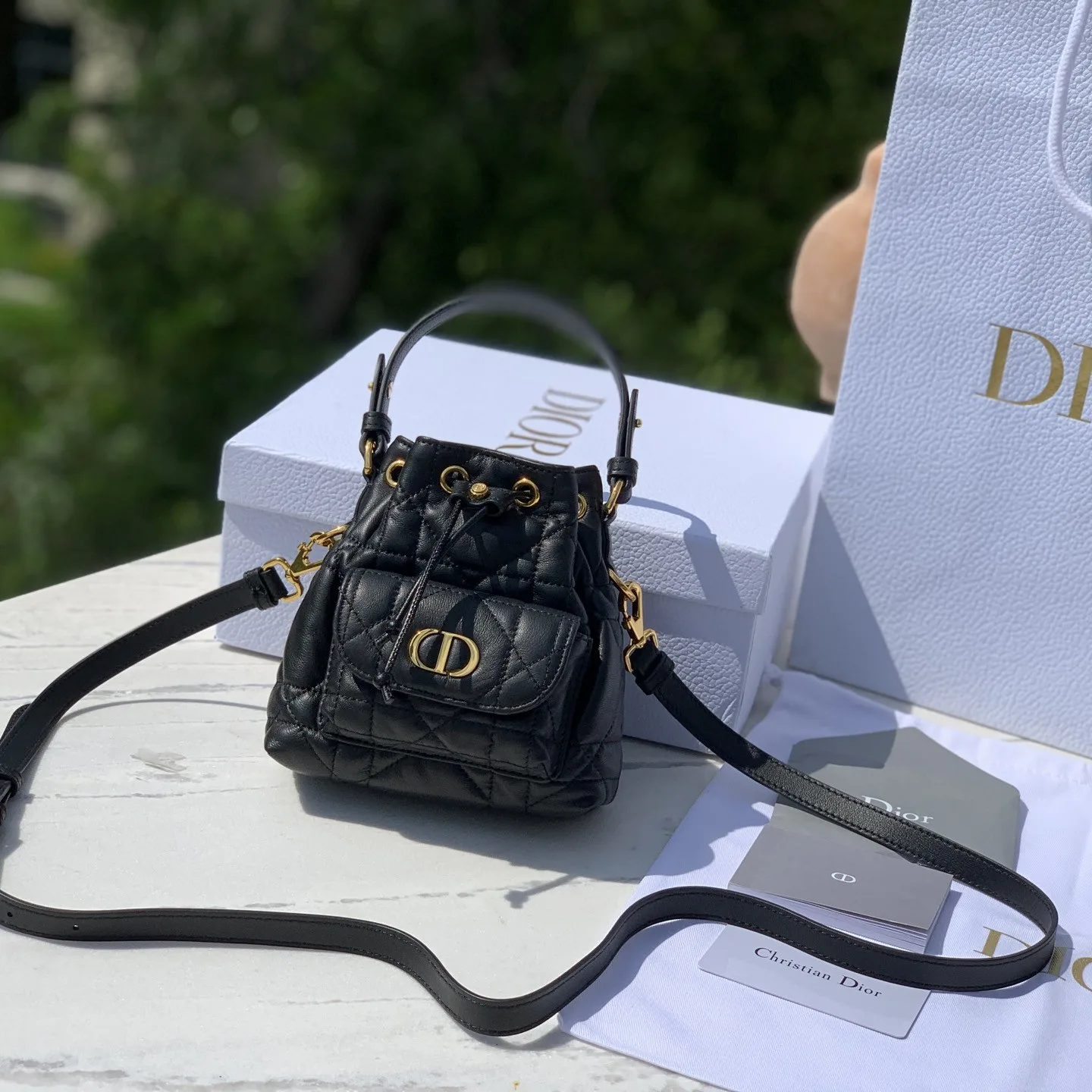 Dior Caro 나노 버킷백  14×7×15cm