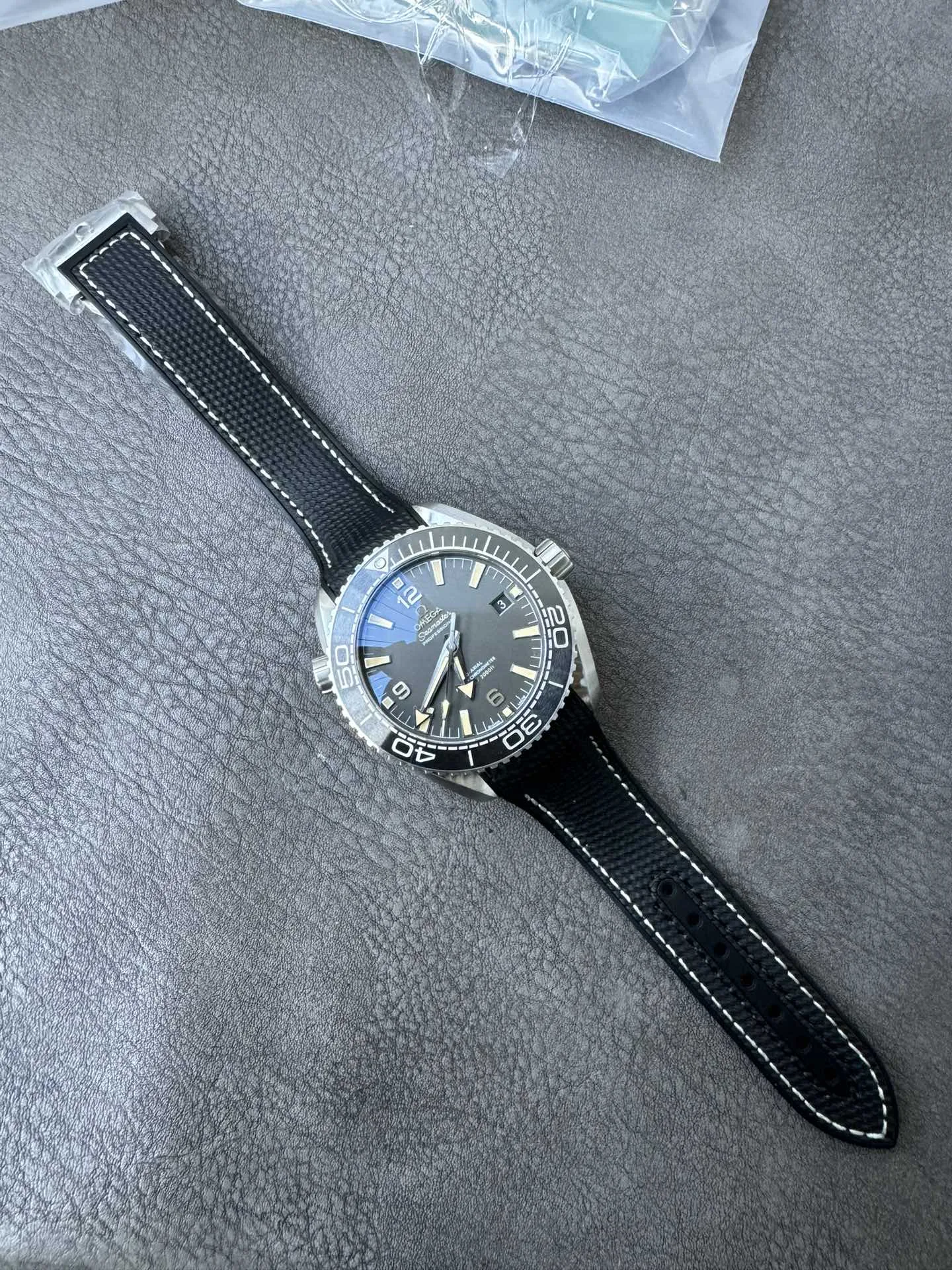 VS  l 8900 l 43.5 mm l 씨마스터 플래닛 오션 600M 215.32.44.21.09.001 한정 할인