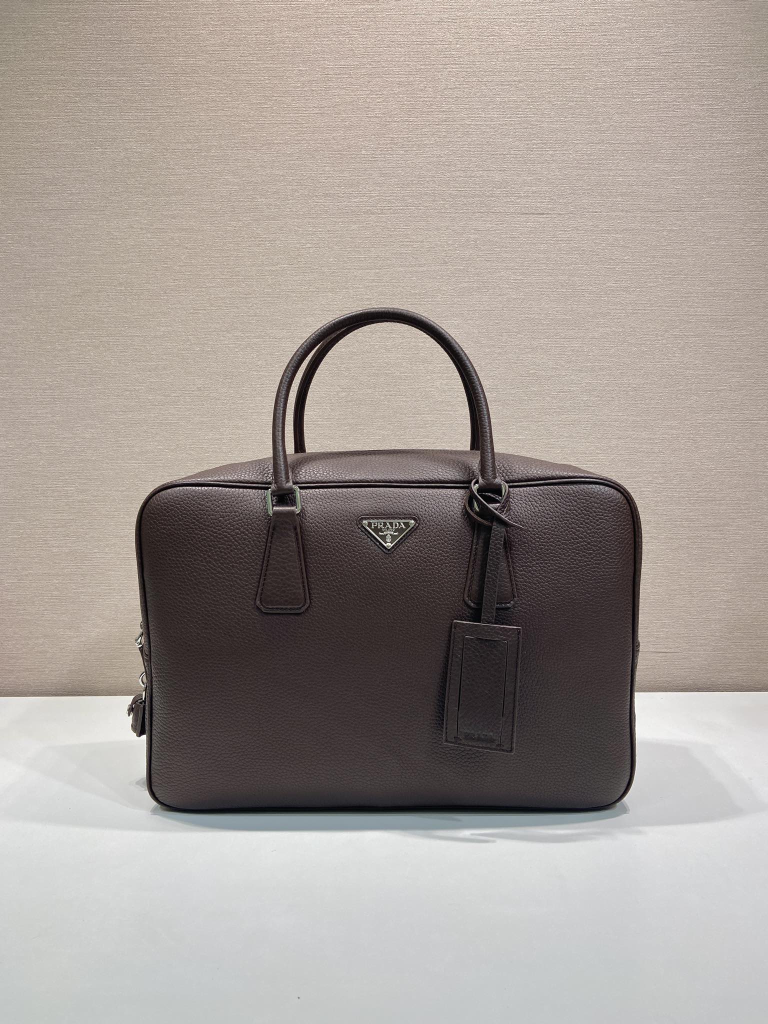 프라다 AW25 브리프케이스 2VE027 40x28x12.5cm