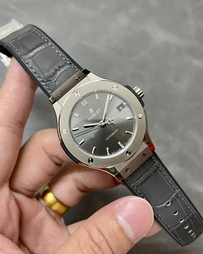 HB l HUB1110 l 38mm l Hublot Classic Fusion
