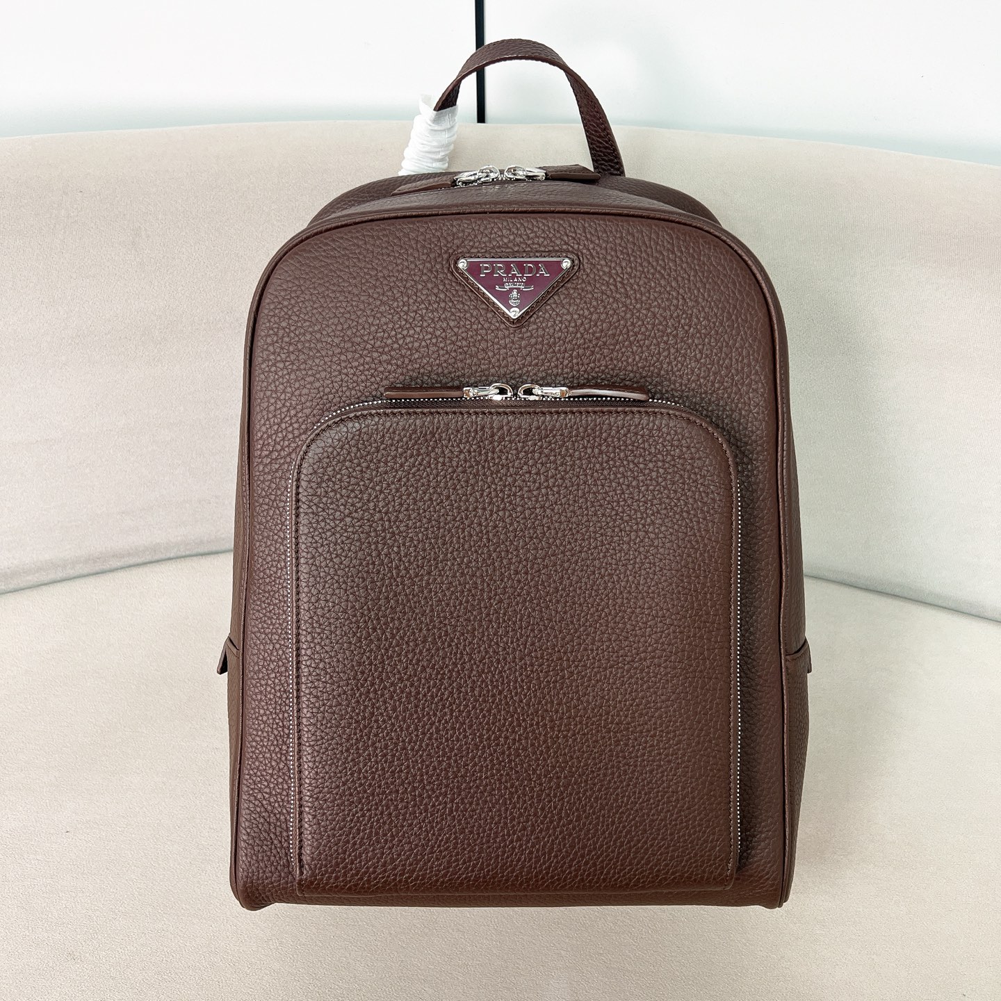 프라다 25FW 사피아노 가죽 백팩 2VZ102  30x43x12.5cm