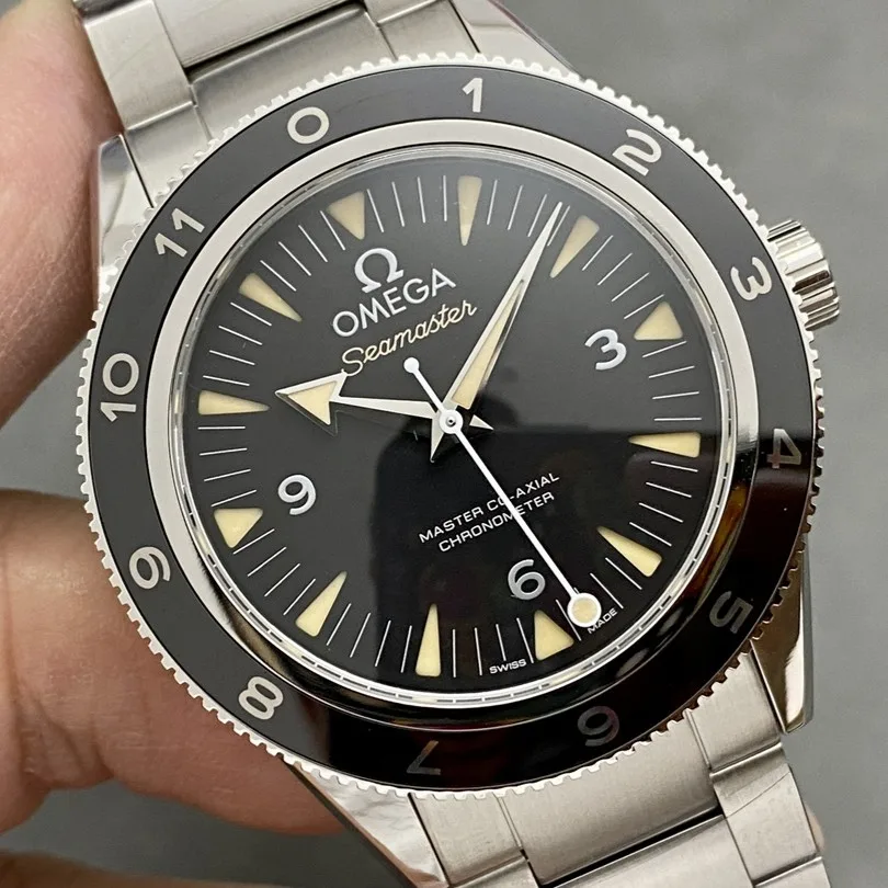 VS l 8900무브먼트 l 41mm l 씨마스터 다이버 300M