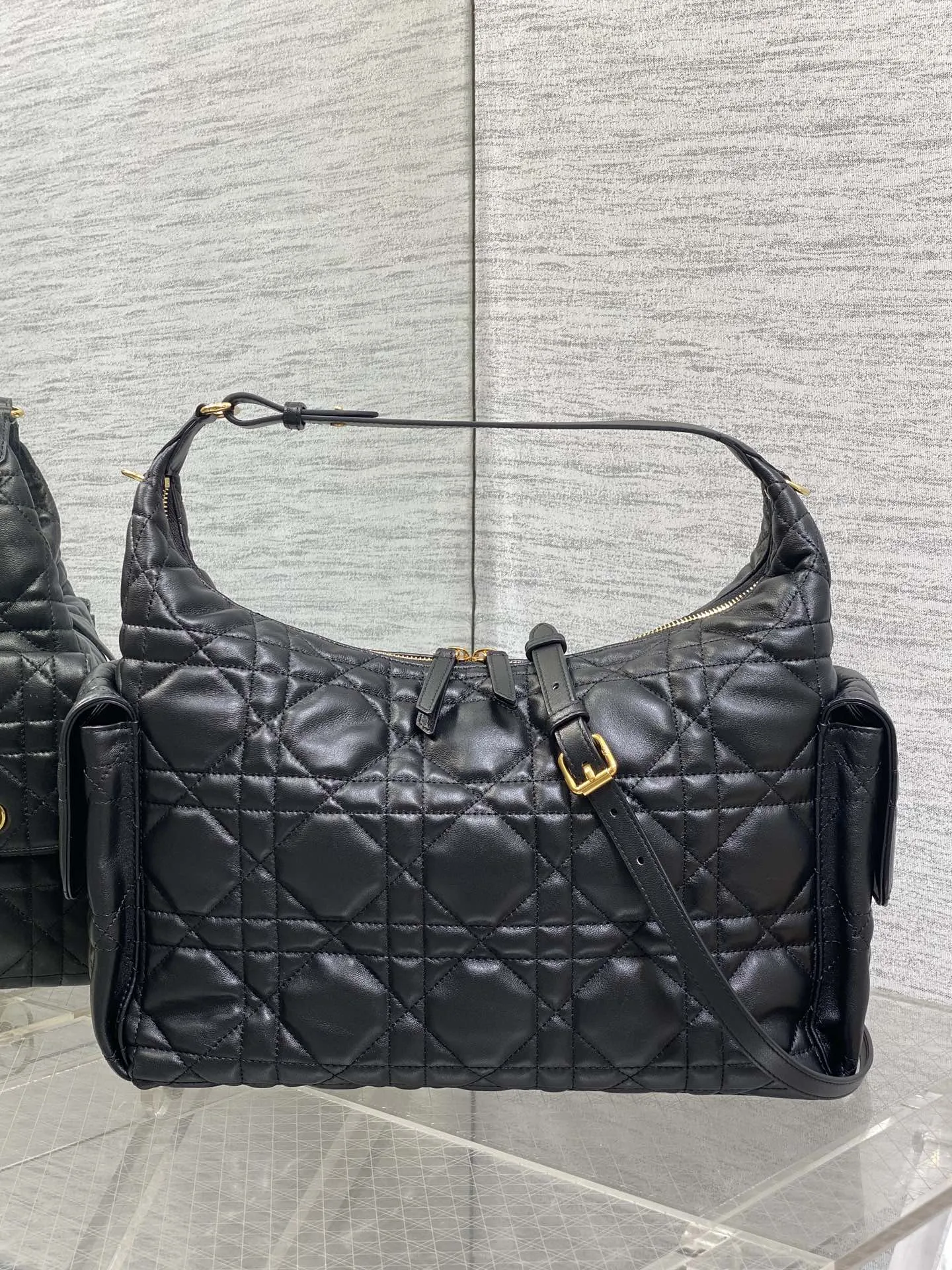 디올 D-Dream 라지 백  M6322UUV  33*20*11cm