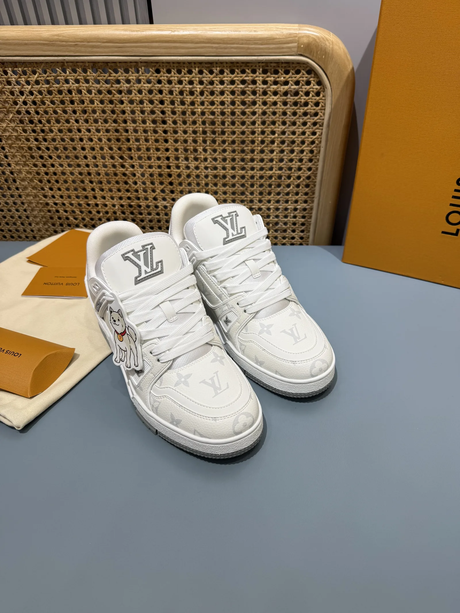 1AJAXE LV Trainer Sneaker