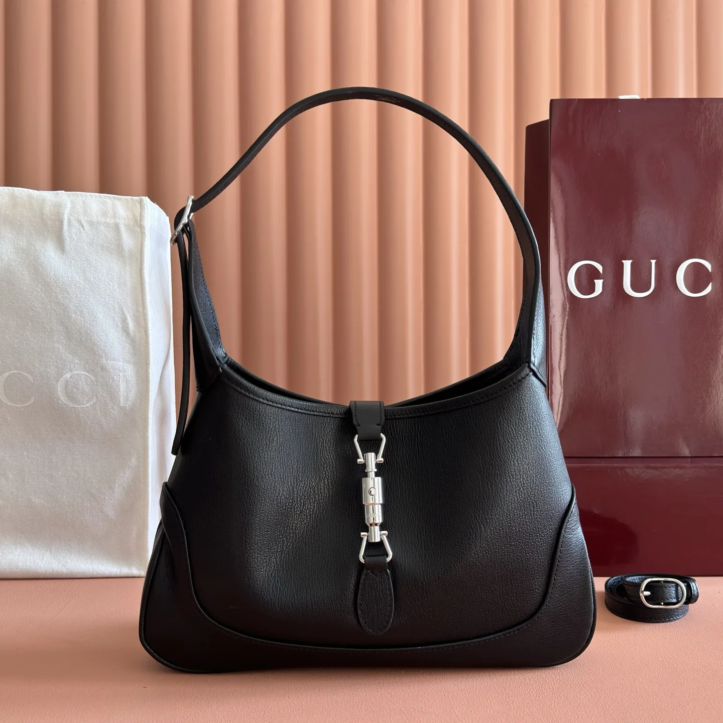 Gucci Jackie 1961 medium bag  863137 28x19x4.5cm