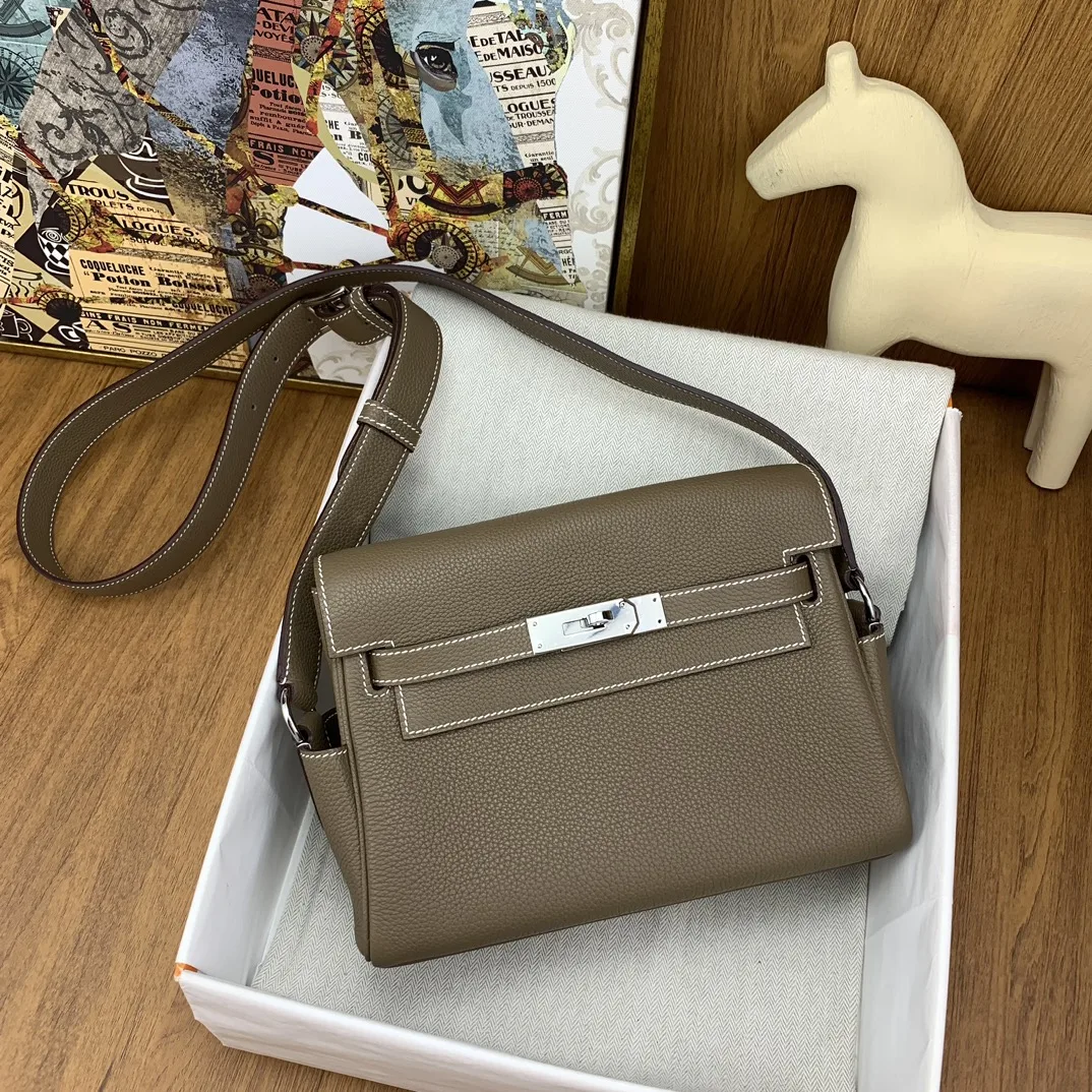 에르메스 Kelly Messenger PM  25cm