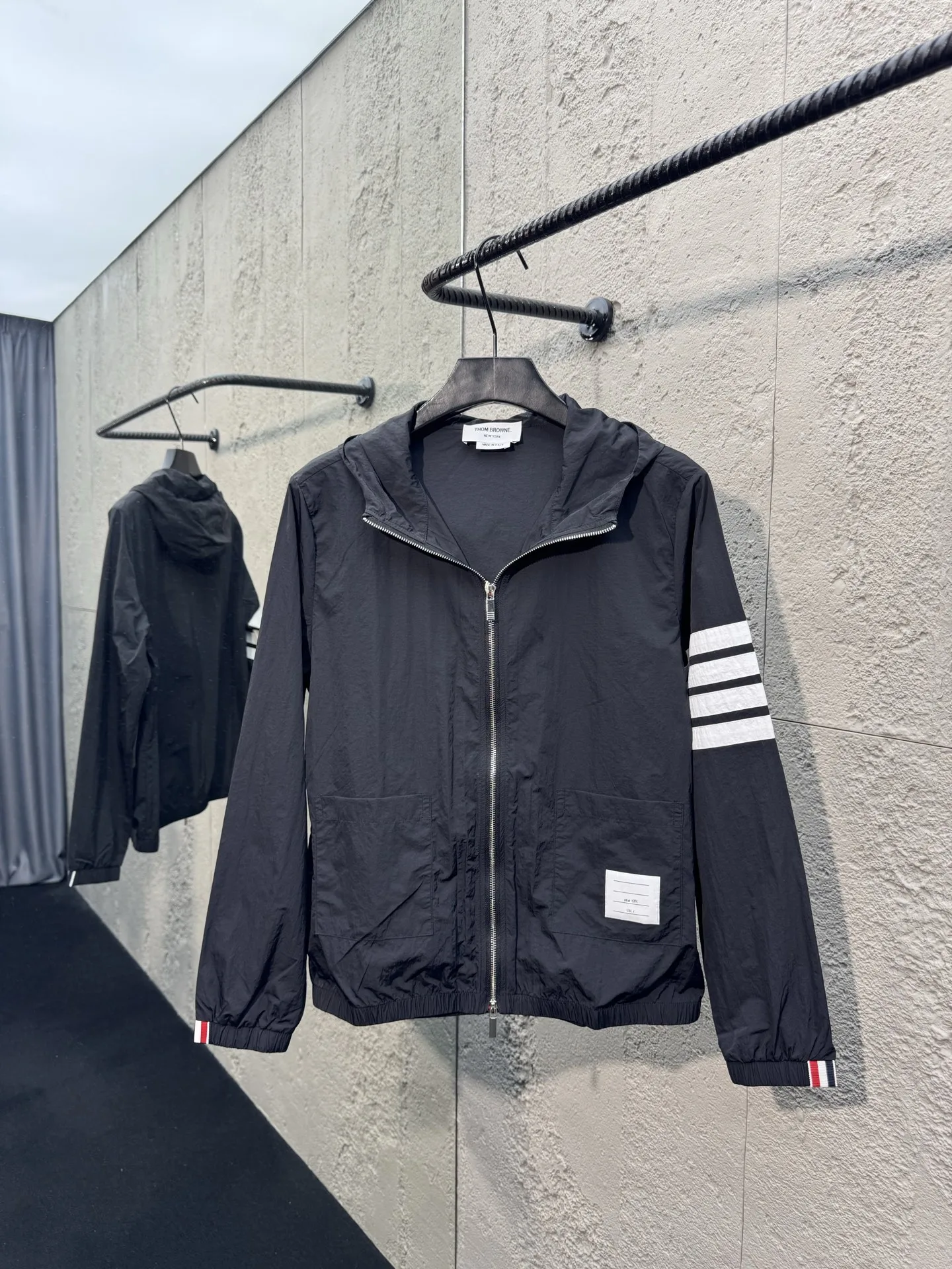 Thom Browne 바람막이 아우터 재킷