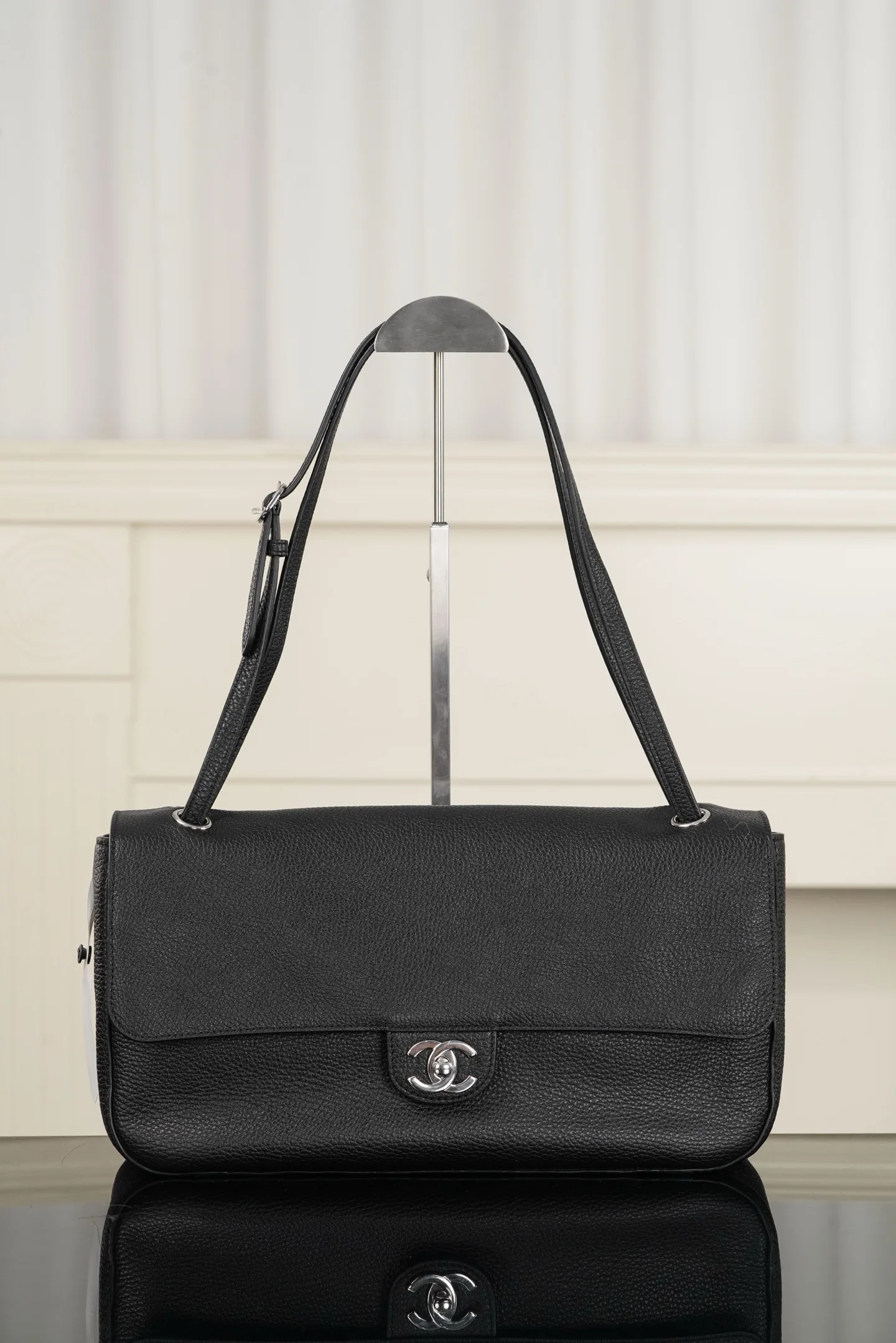 26S CF Maxi Flap Bag 32cm