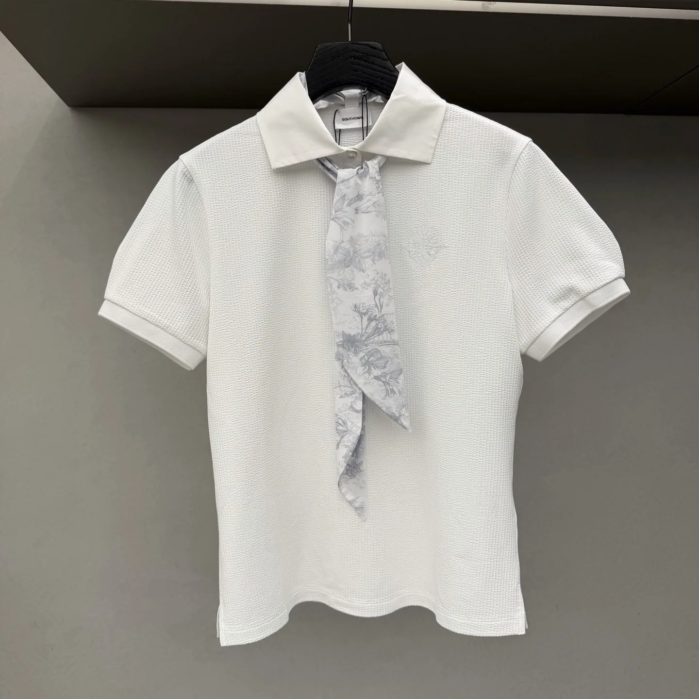 Southcross Scarf-Point Seersucker Collar T-Shirt