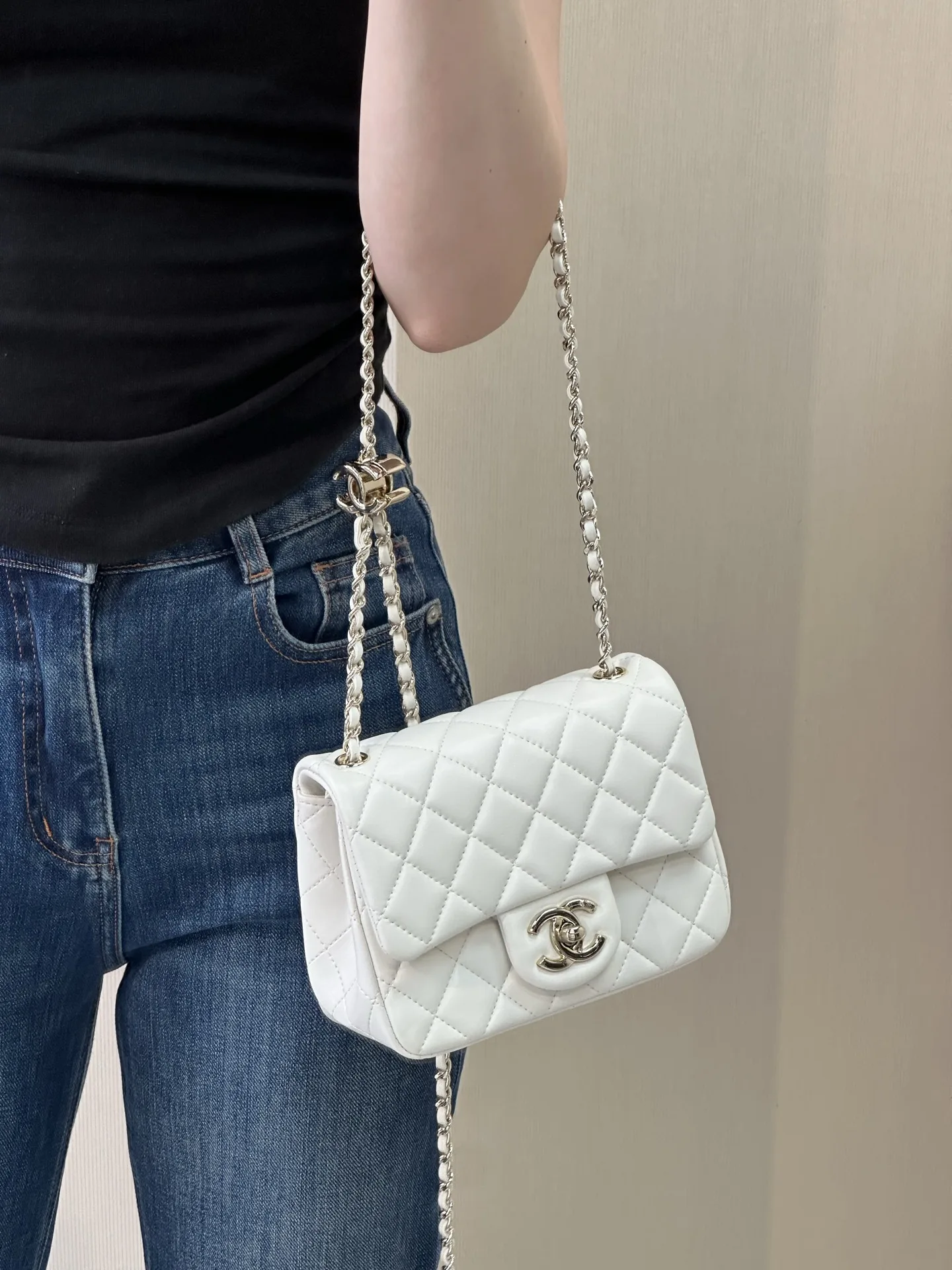 샤 ƆC 넬 Mini Flap Bag  AS5758  13.5/17/8cm