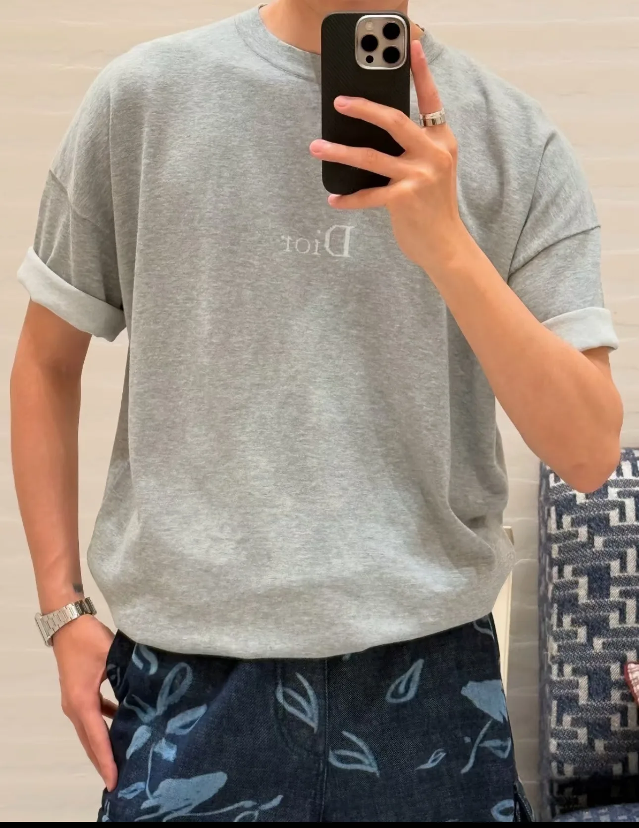 디올 시그니처 티셔츠