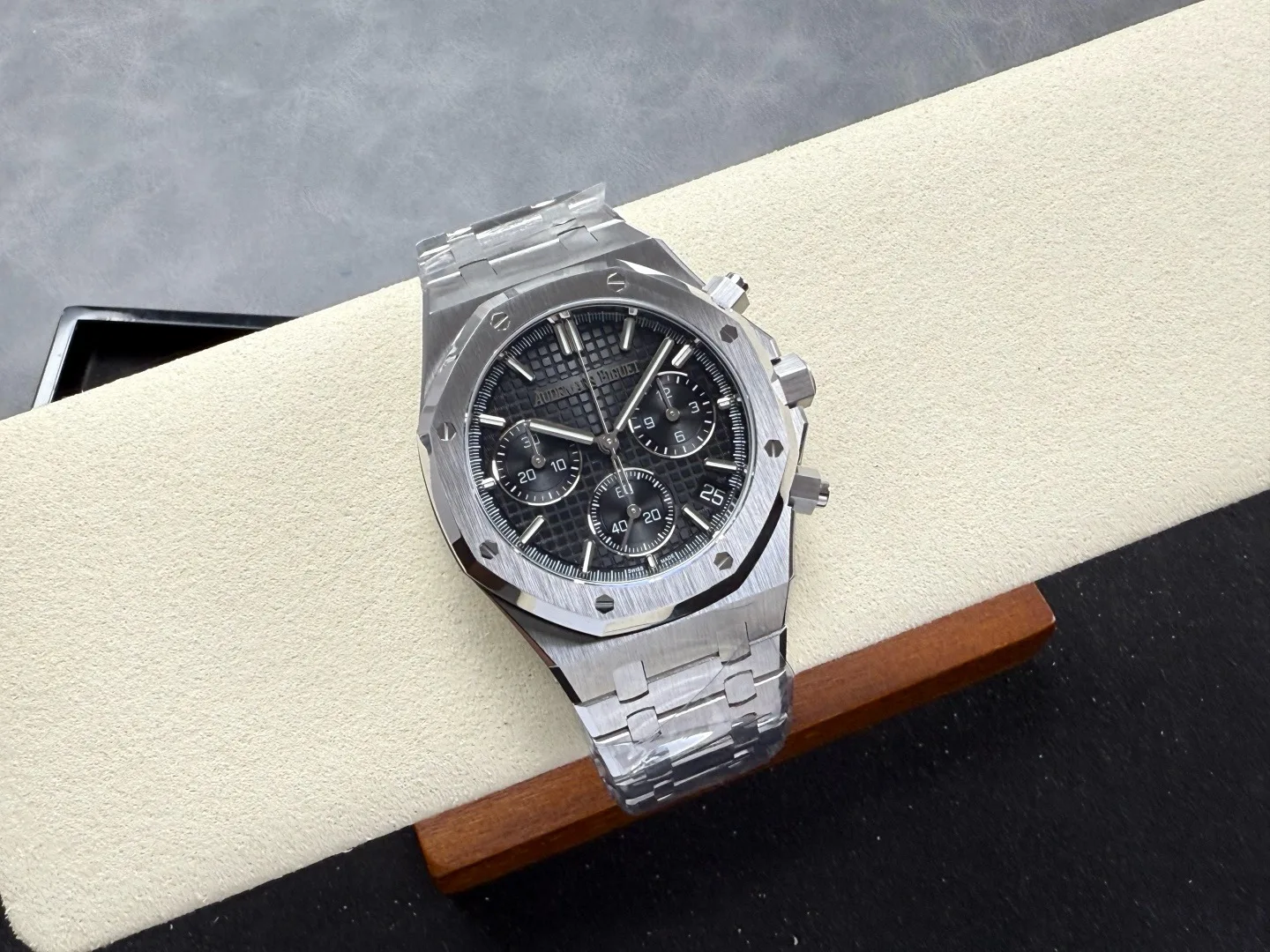 DDF l 41mm l 4401 무브먼트  l 오데마피게 로얄오크 26240