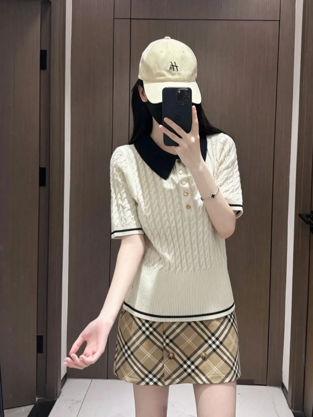 톰브라운 배색 카라 케이블 스티치 반팔 폴로 니트
