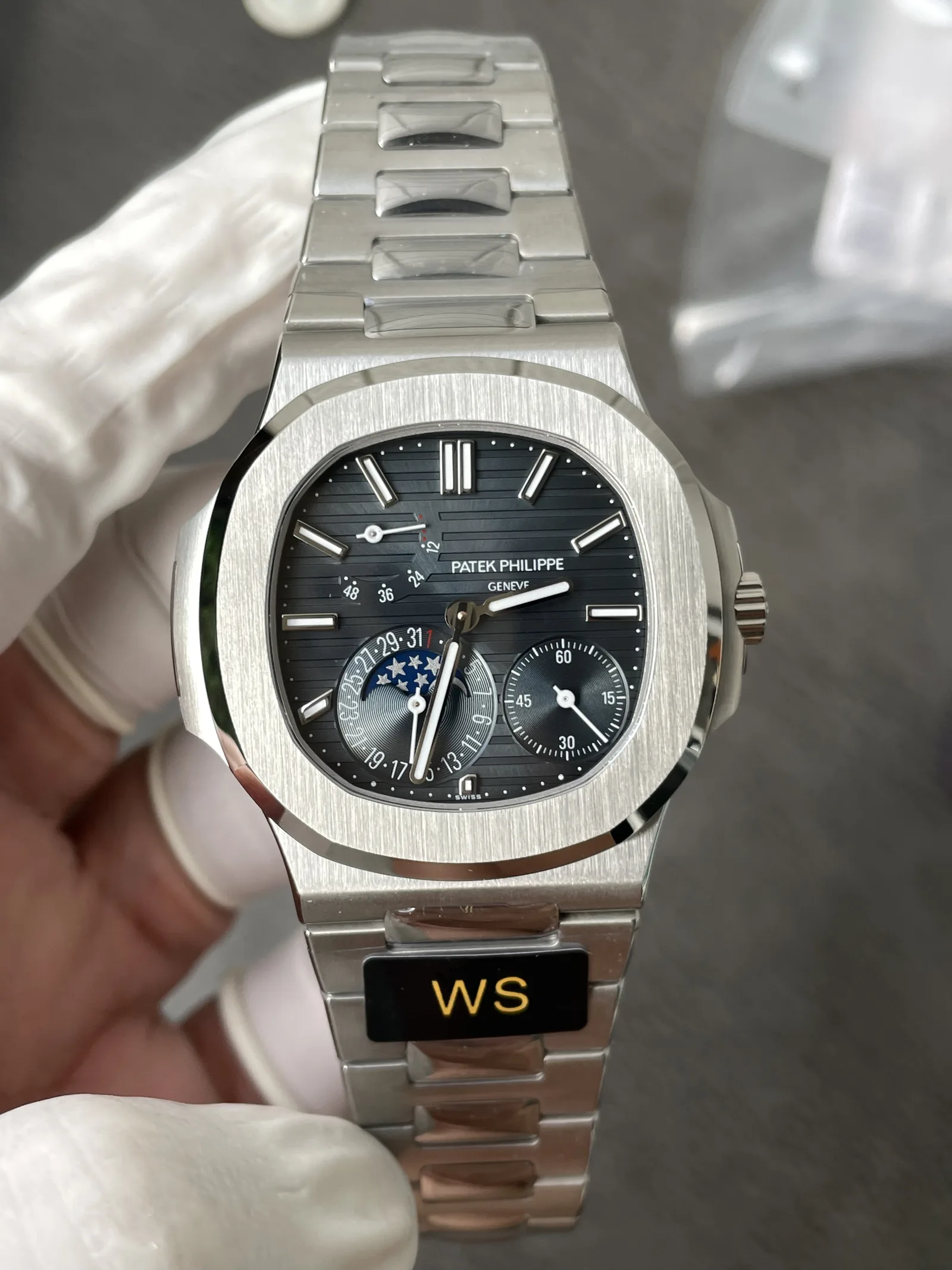 WS l cal:240 무브먼트 l 40mm l 파텍 필립 노틸러스 5712