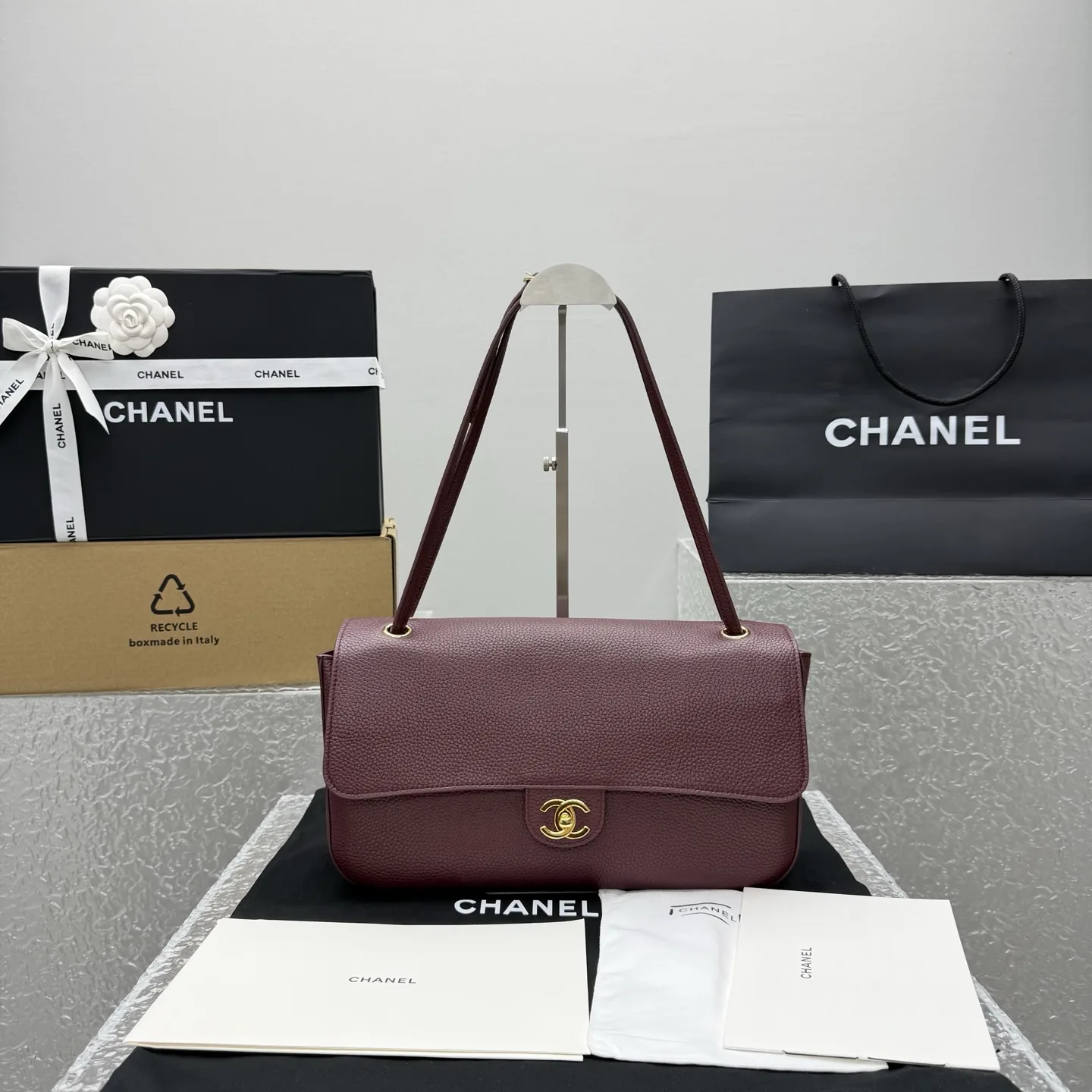 26S CF Maxi Flap Bag 33cm