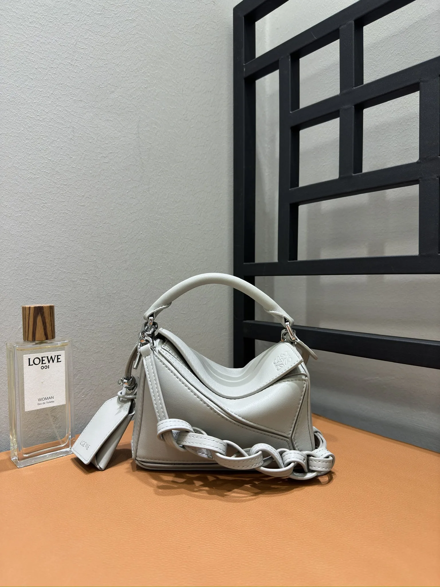 로에베 미니 페더라이트 퍼즐 백 18*7.5*12.5cm
