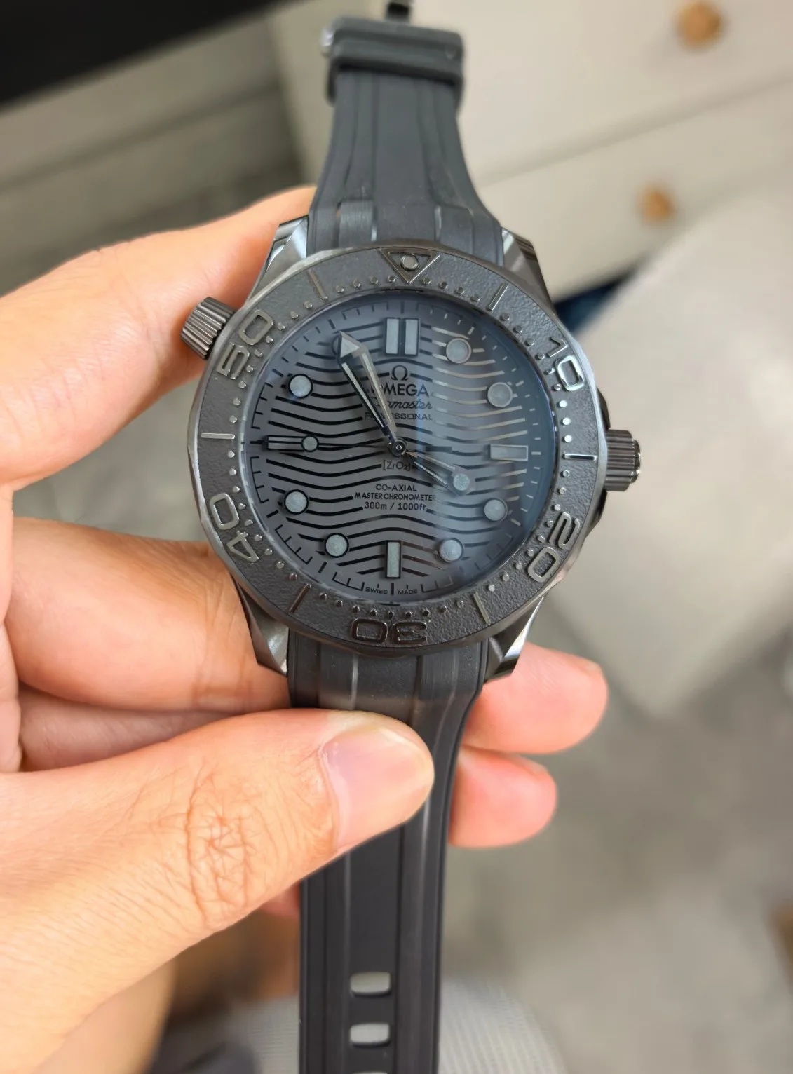 OR | 8806 Free-sprung 무브먼트｜43.5mm l 오메가 씨마스터 다이버 300M 210.92.44.20.01.003
