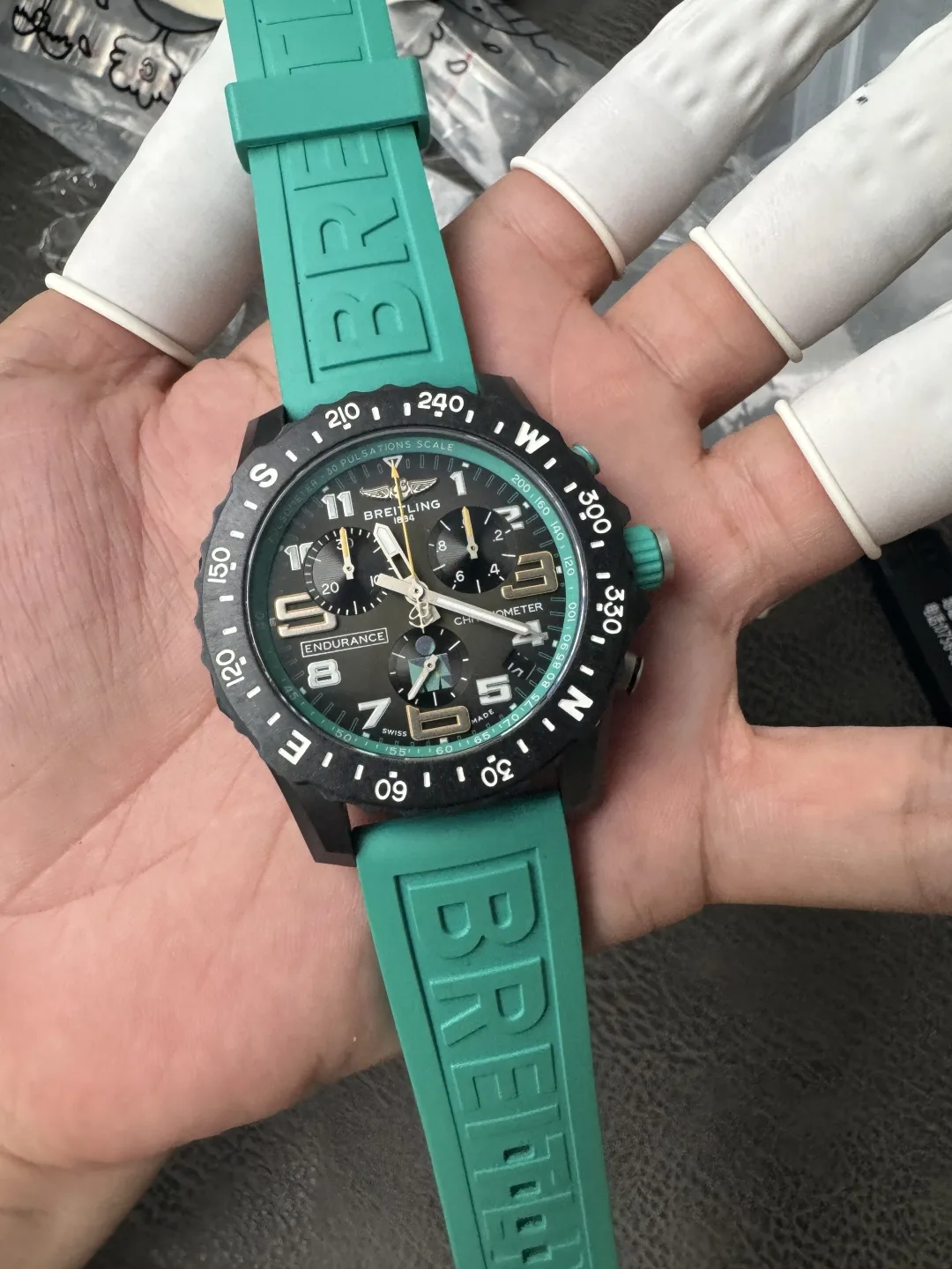 OEM l 쿼츠 l 44mm l 프로페셔널 엔듀런스 프로 44 아이언맨® 70.3 월드 챔피언십 2023 X823105C1M1S1
